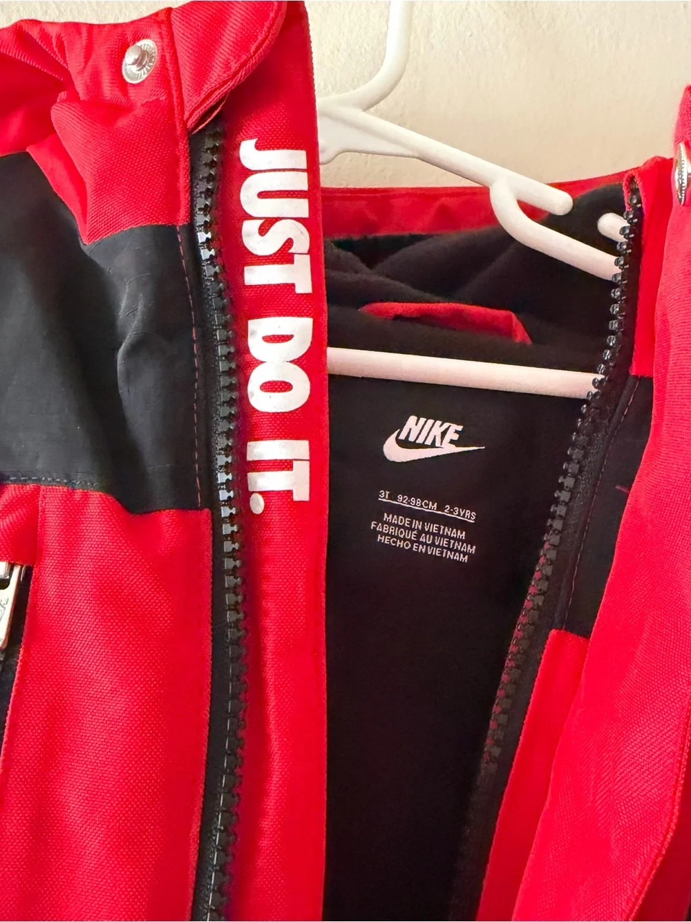 NWT Nike Red and Black Outdoor Woven Hooded Puffer Jacket Toddler Boy Size: 3T